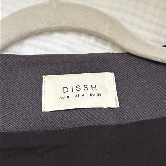 DISSH Wrap Vest & Tailored Pants Set - Picture 4 of 12